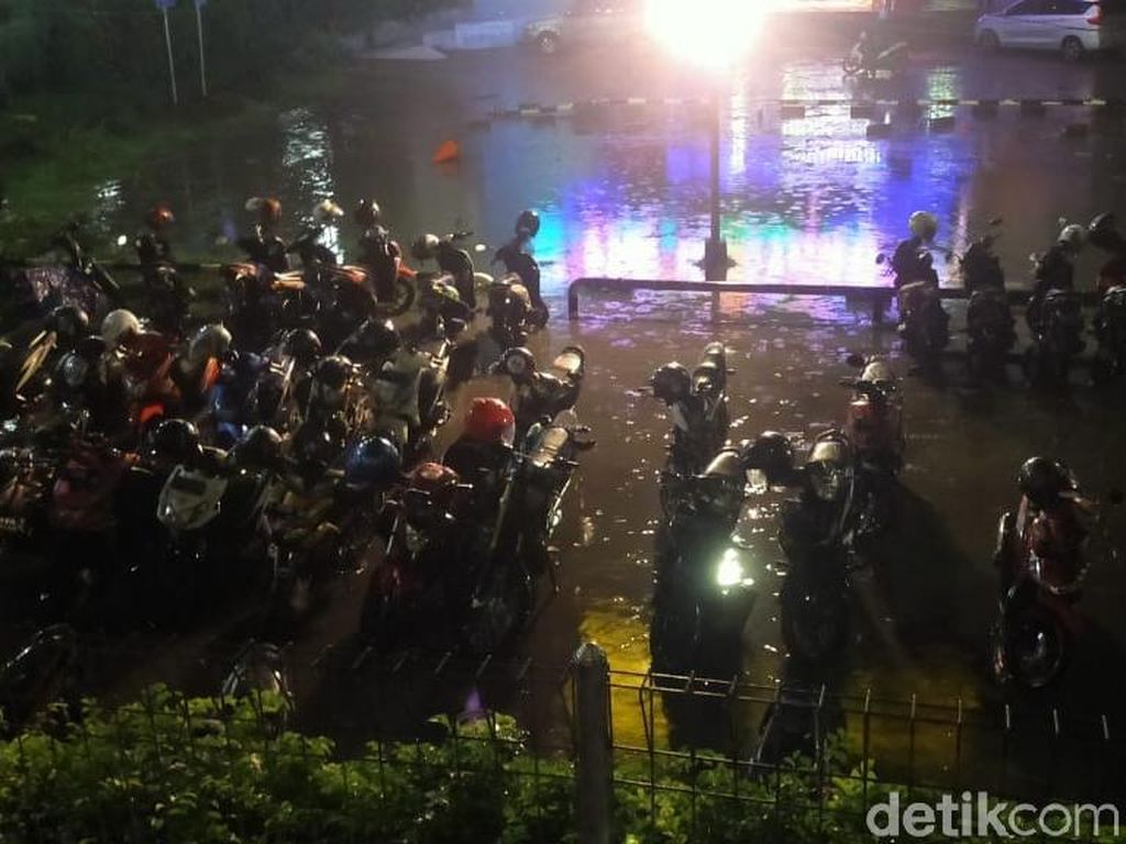Ini Lokasi 32 Titik Banjir di Surabaya Ini Lokasi 32 Titik Banjir di Surabaya