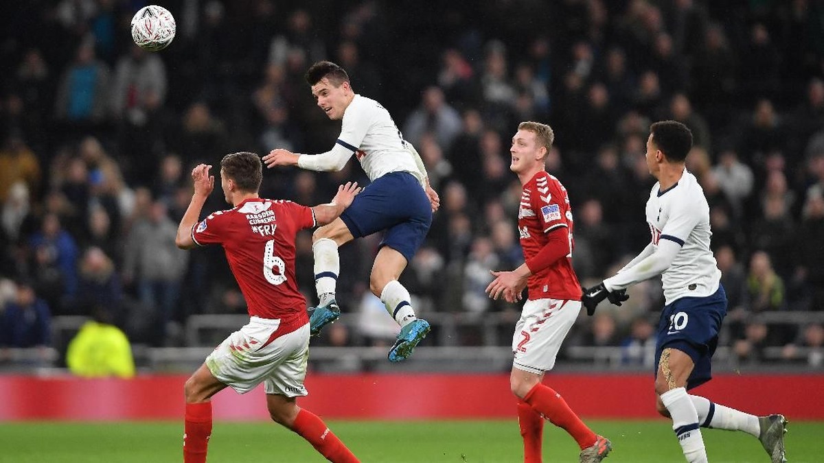 Pertandingan replay Tottenham vs Middlesbrough di Piala FA (Foto: Mike Hewitt/Getty Images)