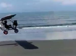 Bisa Terbang! Pesawat Bikinan Montir Tak Lulus SD Seharga Rp 30 Juta Bisa Terbang! Pesawat Bikinan Montir Tak Lulus SD Seharga Rp 30 Juta