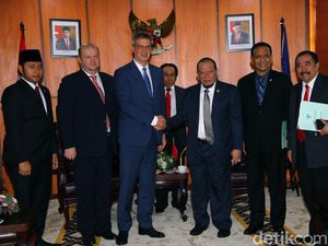 Ketua DPD Terima Dubes Uni Eropa Ketua DPD Terima Dubes Uni Eropa