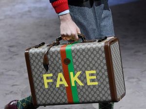 Tren Tas Pria Gucci 2020, Mirip Kotak Makan Sampai Bergaya Feminin