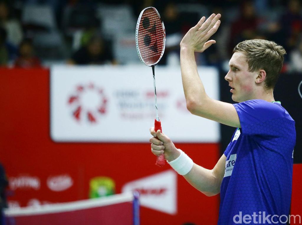 Viktor Axelsen Pulang ke Denmark Meski Masih Positif COVID-19 Viktor Axelsen Pulang ke Denmark Meski Masih Positif COVID-19