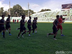 Latihan Perdana Arema FC Diikuti 24 Pemain
