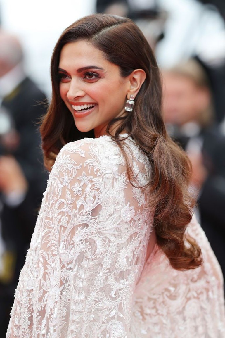 Ada pun aktris India Deepika Padukone yang berada di urutan ketujuh sebagai wanita tercantik di dunia.  Foto: Andreas Rentz/Getty Images