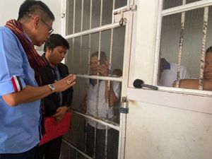 Kakek Samirin Pungut Sisa Getah Karet Rp 17 Ribu Dihukum 2 Bulan Penjara, Adilkah?