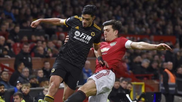 Performa Harry Maguire di lini belakang MU belum memuaskan.