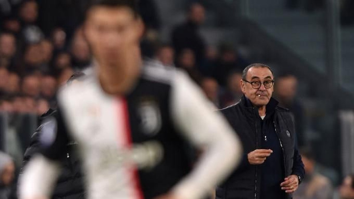 Pelatih Juventus, Maurizio Sarri, kabarnya tak lagi mendapat kepercayaan pemain. (Foto: Tullio M. Puglia/Getty Images)