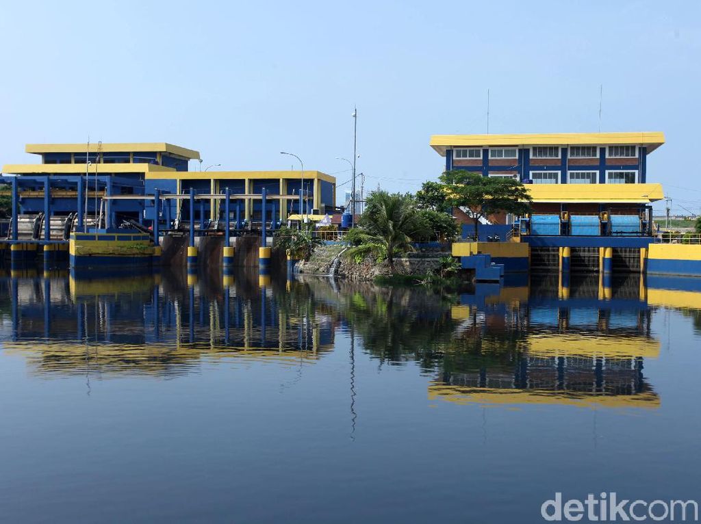 Senin, Polisi Periksa PLN soal Perusakan Kabel Listrik Rumah Pompa Dukuh Atas Senin, Polisi Periksa PLN soal Perusakan Kabel Listrik Rumah Pompa Dukuh Atas