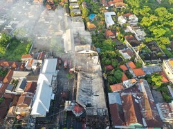 Supermarket Bintang Seminyak Terbakar, 13 Bangunan Ikut Ludes
