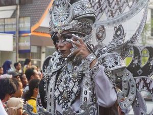 Intip Lagi Karnaval Solo yang Ikonik