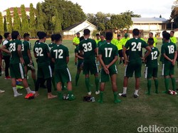 Suasana Training Camp (TC) Persebaya di Stadion Sepakbola UNY, Jalan Colombo, Kecamatan Depok, Kabupaten Sleman.