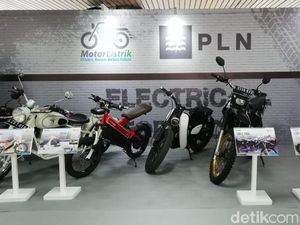 Motor Listrik Lewati Banjir Tak Masalah