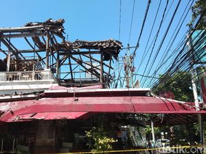 Supermarket Bintang Seminyak Ludes Terbakar, Kerugian Puluhan Miliar Supermarket Bintang Seminyak Ludes Terbakar, Kerugian Puluhan Miliar