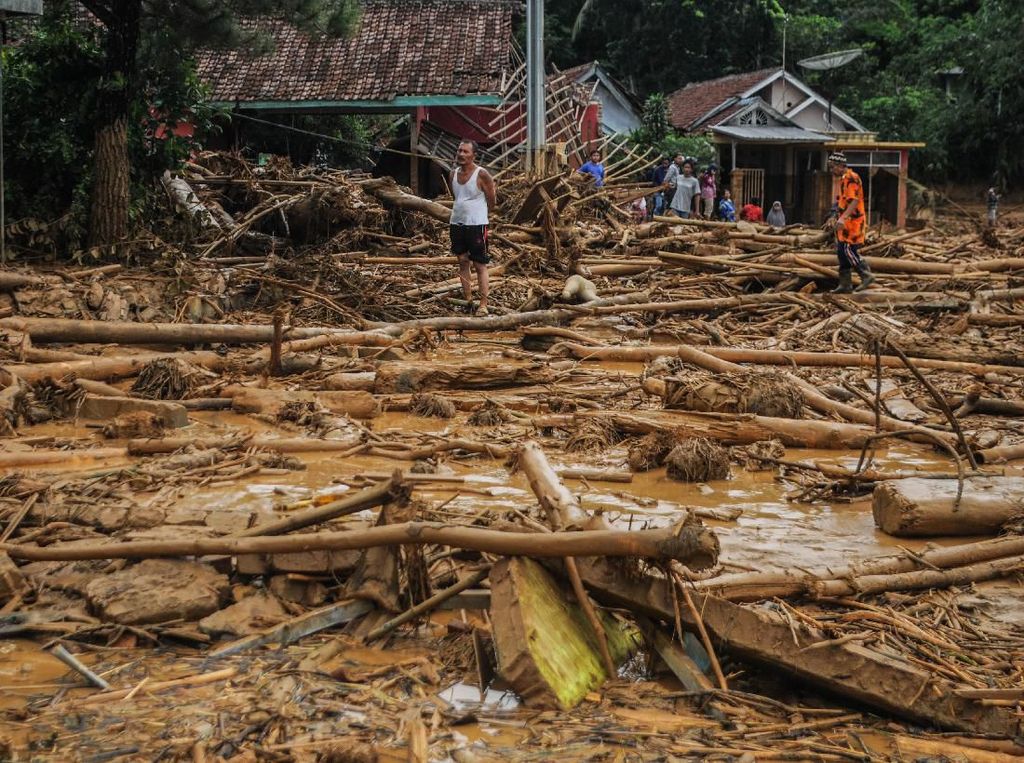 BPBD Lebak: 916 KK Korban Banjir-Longsor Akan Direlokasi BPBD Lebak: 916 KK Korban Banjir-Longsor Akan Direlokasi