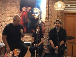 Ayesha Bukan Tompi Versi Kecil