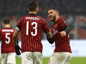 Formasi 4-4-2 Pioli yang Kini Terbangkan Milan Formasi 4-4-2 Pioli yang Kini Terbangkan Milan