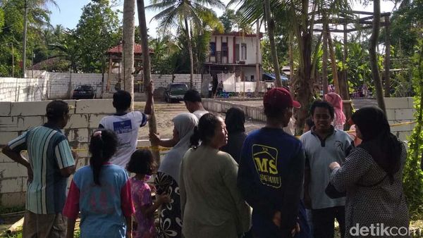 Keraton Agung Sejagat Masih Jadi Tontonan