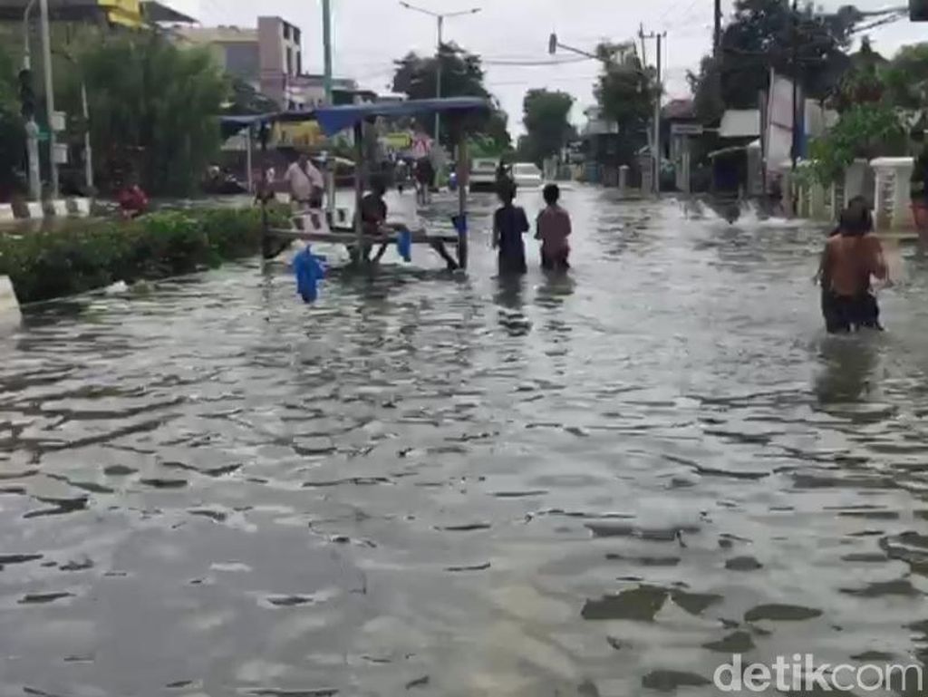 Samarinda Masih Banjir Samarinda Masih Banjir