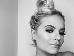 Kisah Juara Kontes Kecantikan yang Di-bully Jelek Hingga Rumah Dilempar Batu