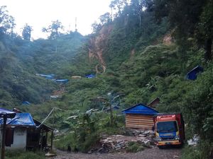 Selain Merkuri, Gurandil di Gunung Halimun Lebak Pakai Sianida Selain Merkuri, Gurandil di Gunung Halimun Lebak Pakai Sianida