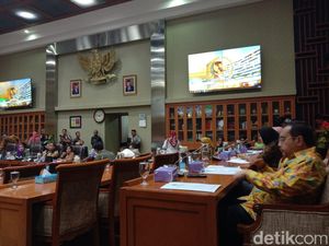 Pejabat Daerah Ramai-ramai Minta Kenaikan Iuran BPJS Kesehatan Ditunda