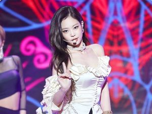Keseruan BLINK Indonesia Rayakan Ultah Jennie BLACKPINK