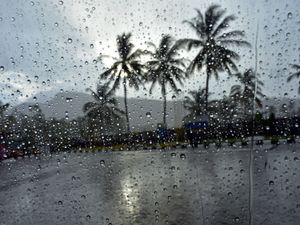 Gerimis dari Balik Jendela Gerimis dari Balik Jendela