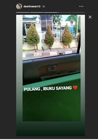 Dewi Irawan Antar Jenazah Ade Irawan ke Rumah Duka