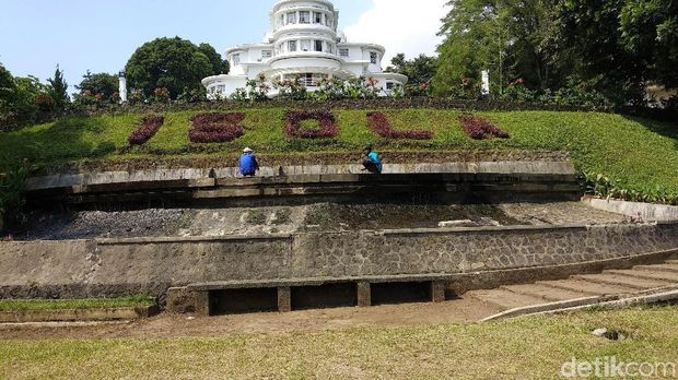 Ini Taman Isola UPI Tempat Sunda Empire Upacara Hari Jadi PBB