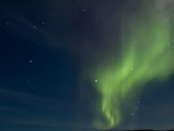 Selain Matahari dan Bulan Buatan, Ada Juga Aurora Tiruan