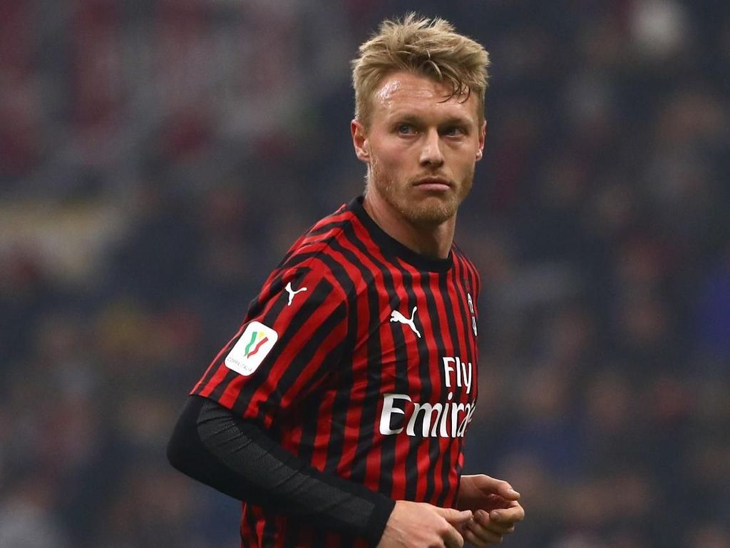 Kjaer Tak Pernah Punya Masalah dengan Ibrahimovic Kjaer Tak Pernah Punya Masalah dengan Ibrahimovic