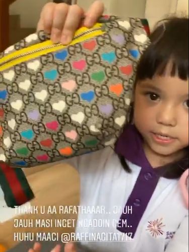 Instagram Story Gisella Anastasia