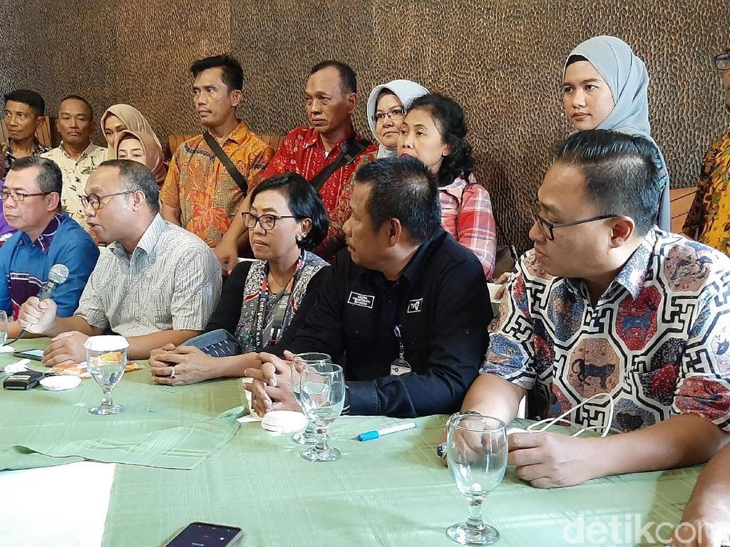 Helmy Dipecat, Karyawan TVRI Ajukan Mosi Tak Percaya ke DPR Helmy Dipecat, Karyawan TVRI Ajukan Mosi Tak Percaya ke DPR