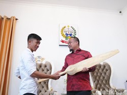 Wagub Minta Pusat Bantu Kembangkan Pesawat Buatan Montir Asal Pinrang