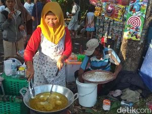 Keraton Agung Sejagat Digulung, Pedagang Raup Untung Keraton Agung Sejagat Digulung, Pedagang Raup Untung