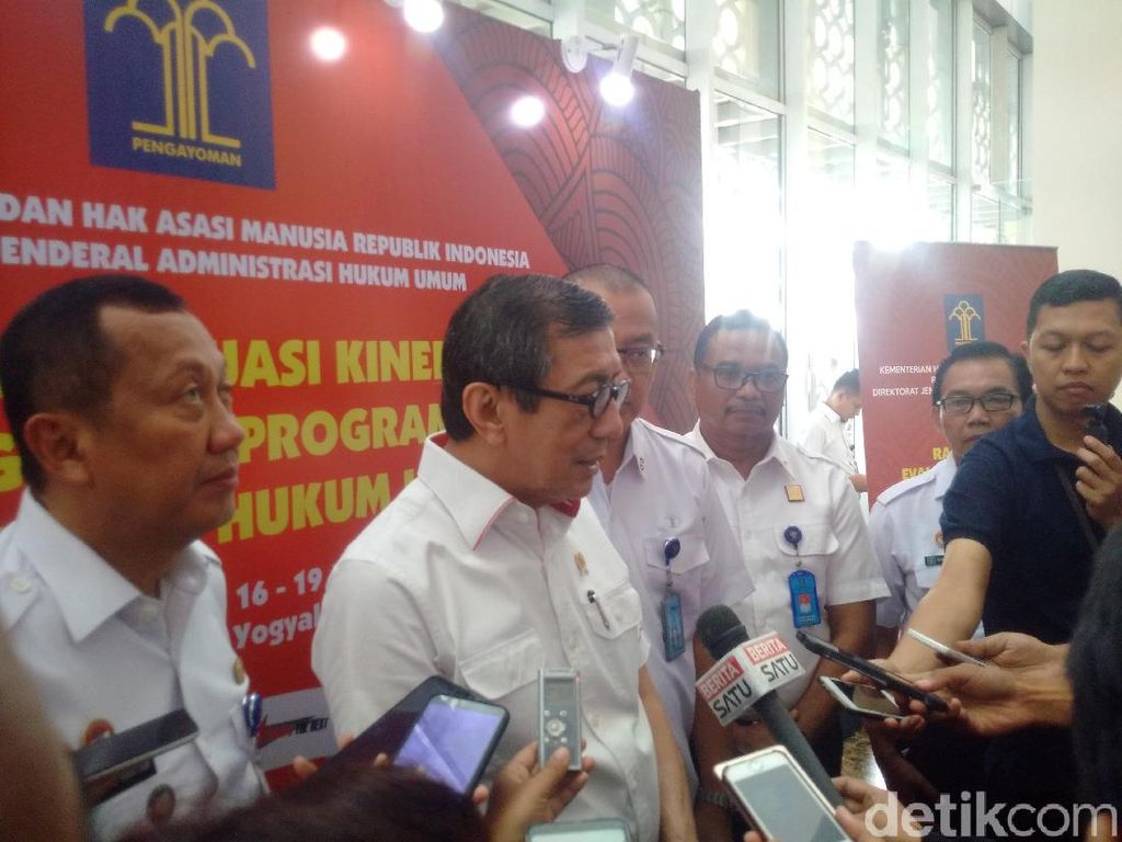 Yasonna soal Kritik Bandingkan Priok-Menteng: Jangan Diputarbalikkan Yasonna soal Kritik Bandingkan Priok-Menteng: Jangan Diputarbalikkan