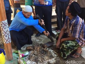 Pj Kades: Makam di Kontrakan Raja Keraton Agung Sejagat Berisi Janin Bayi Pj Kades: Makam di Kontrakan Raja Keraton Agung Sejagat Berisi Janin Bayi