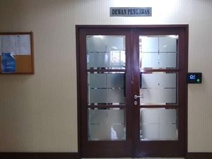 Segel di Ruang Dewan Pengawas TVRI Dilepas Segel di Ruang Dewan Pengawas TVRI Dilepas