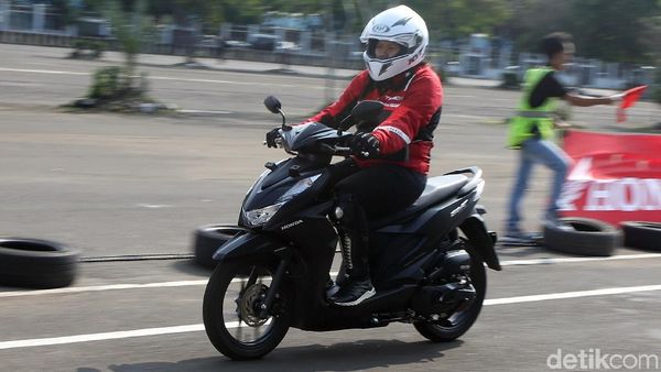 Menjajal Honda BeAT Baru Seharga Rp 17 Jutaan