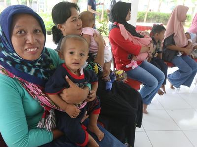 Peduli Sanitasi dan Bantu Peralatan Sekolah untuk Korban Banjir