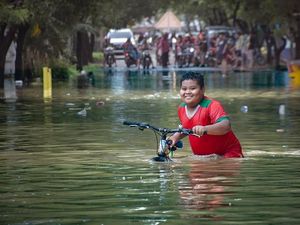 Happy Face Happy Face