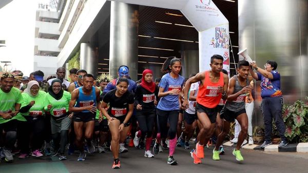 Keceriaan Lari Sehat di HUT TelkoMedika