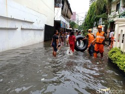 Sempat Capai 50 Cm, Banjir di Kebayoran Baru Jaksel Mulai Surut