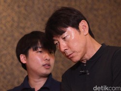 Shin Tae-yong Berbahasa Indonesia: Kiri, Kanan, Bagus, Hajar, dan Passing Keras