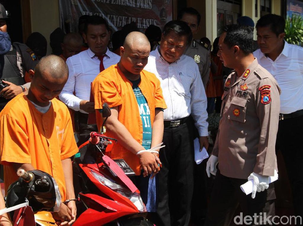 13 Kasus Diungkap, 16 Tersangka Diamankan di Ngawi Sebulan Terakhir 13 Kasus Diungkap, 16 Tersangka Diamankan di Ngawi Sebulan Terakhir