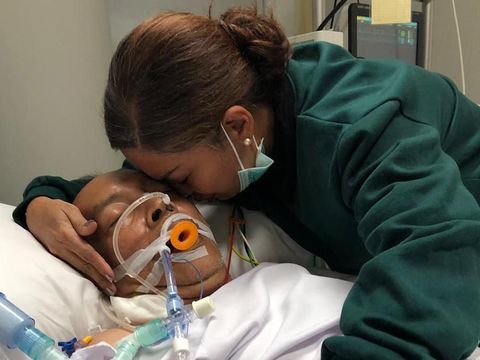 Suami Terbaring Sakit, Soraya Haque: Saya ingin Menua Bersama Kamu Ekki