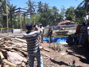 Dear Turis Keraton Agung Sejagat, Boleh Foto-foto Tapi...