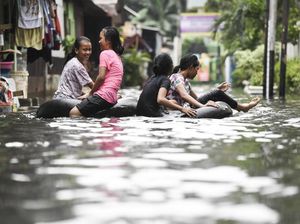 Begini Penampakan Banjir di Kebayoran Baru Begini Penampakan Banjir di Kebayoran Baru