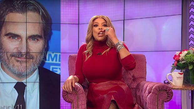 Wendy Williams cibir bibir sumbing Joaquin Pheonix