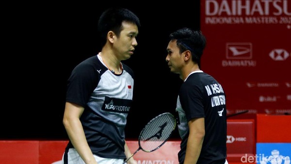 Laga derby Indonesia di babak semifinal antara Hendra/Ahsan dan Fajar/Rian berlangsung sengit. Tiket final akhirnya dikantongi Hendra/Ahsan.